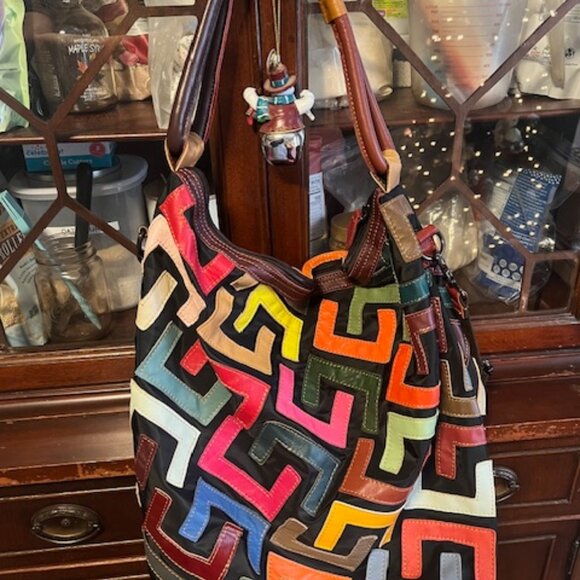 Amerileather Farzan Leather Tote Bag - Picture 2 of 3